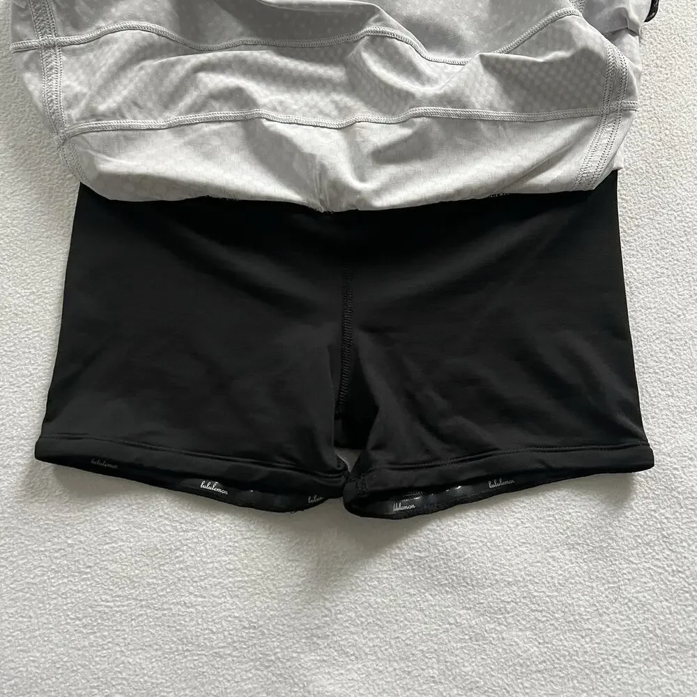 Lululemon Women Dottie Eyelet White Black Print Pace Rival Skirt II Skort 2 Reg